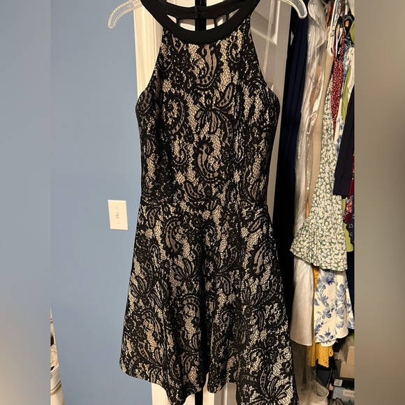 Lace black and cream formal/semi formal dress - Picture 1 of 3